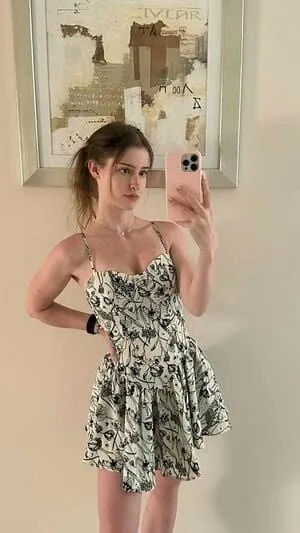 Nazlı - Ataşehir Escort
