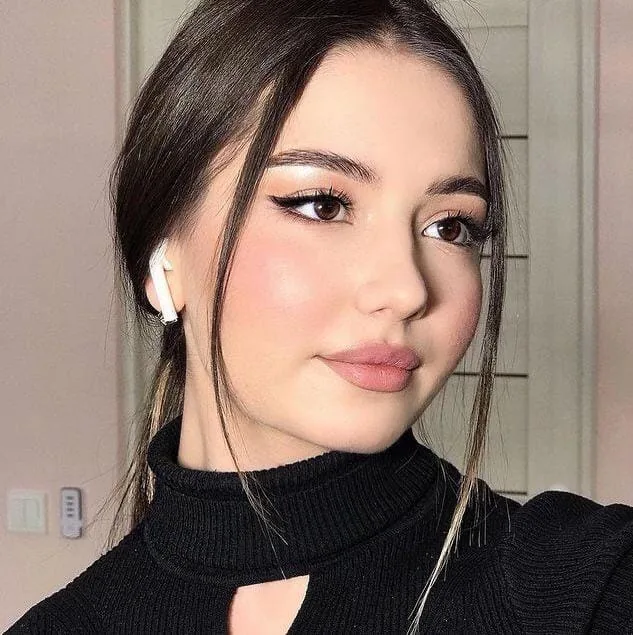 Ceren - Ataşehir Escort
