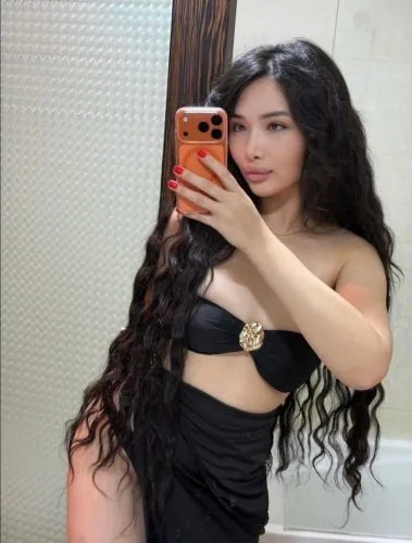 Su - Ataşehir Escort