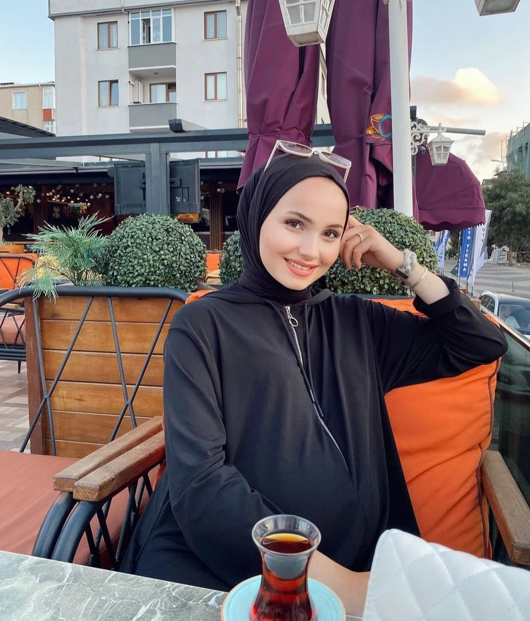 Çağla - Ataşehir Escort