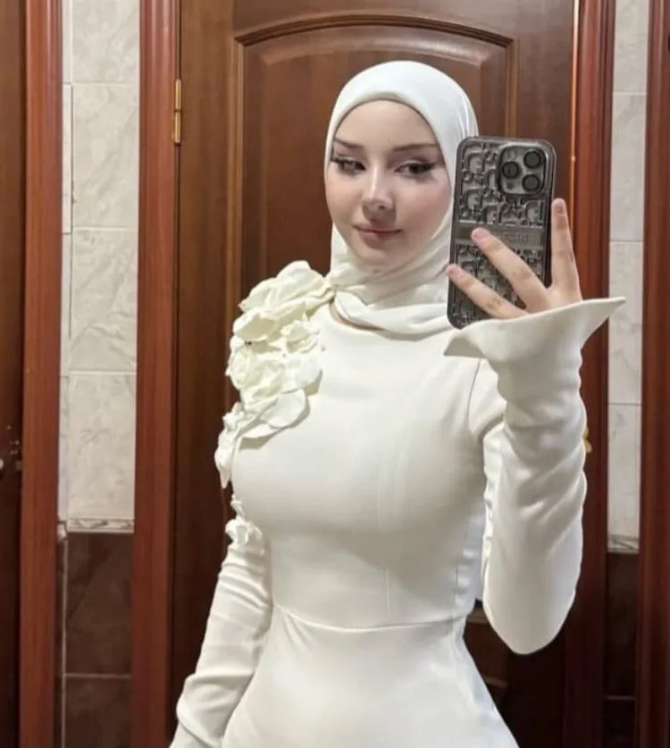 Defne - Aşikveysel, Ataşehir Escort