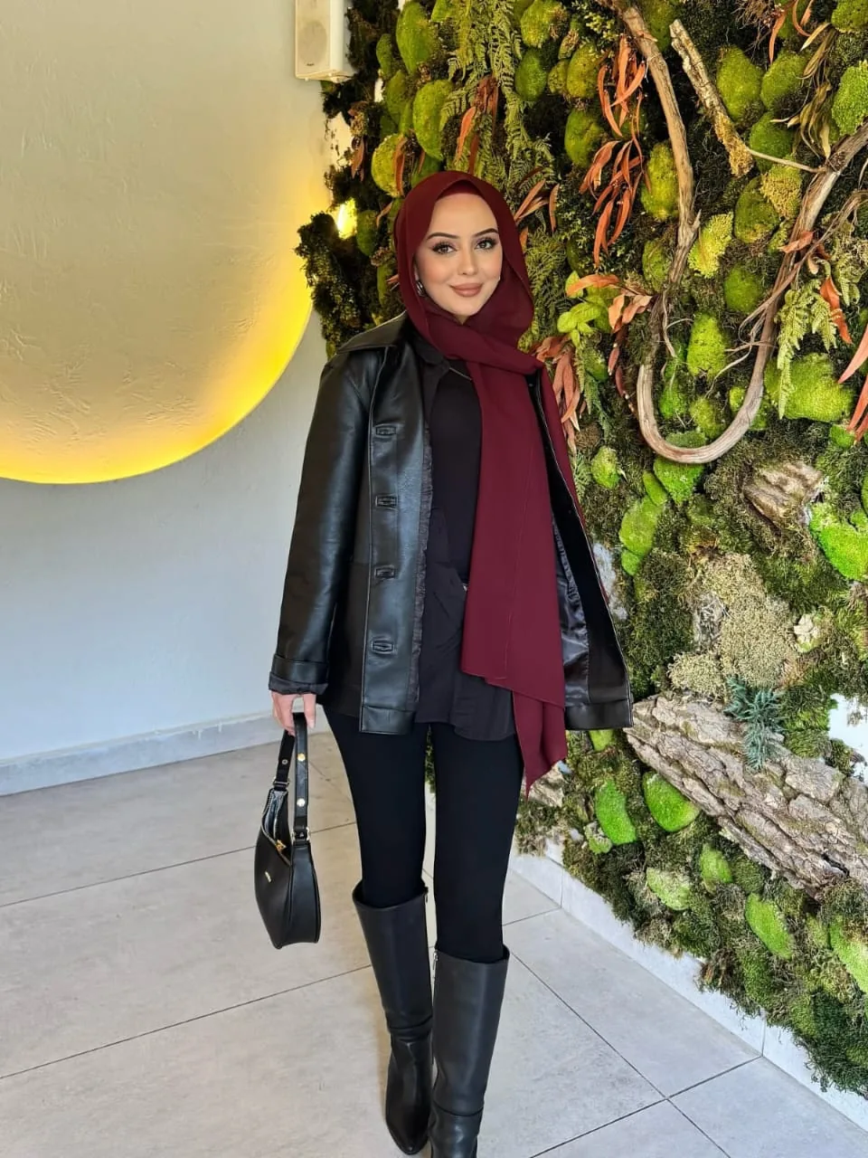 Esra - Ataşehir Escort