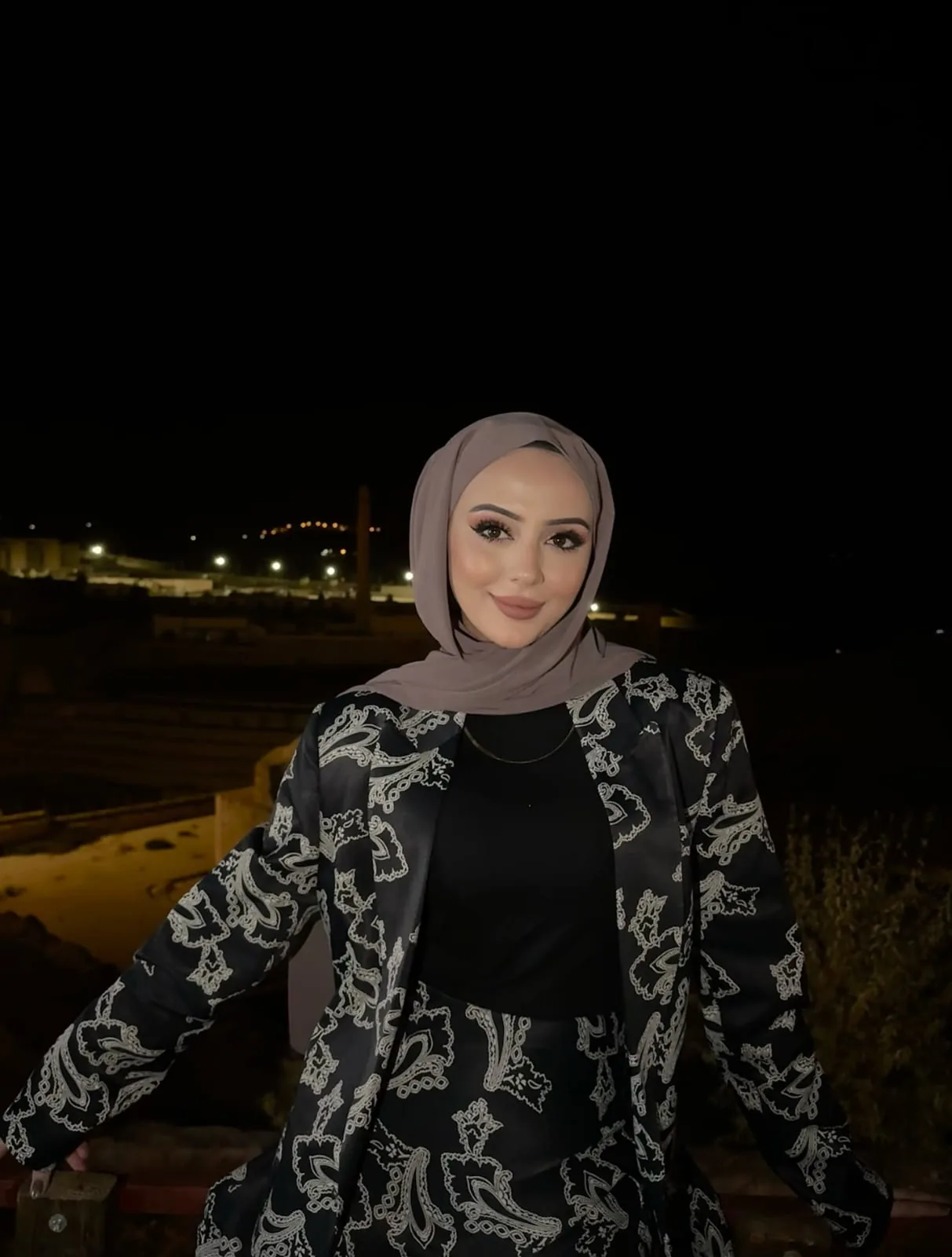 Esra - Ataşehir Escort