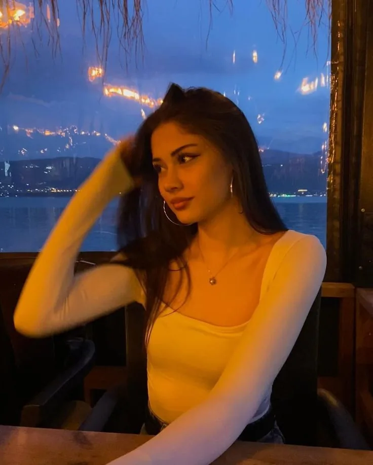 Selen - Ataşehir Escort